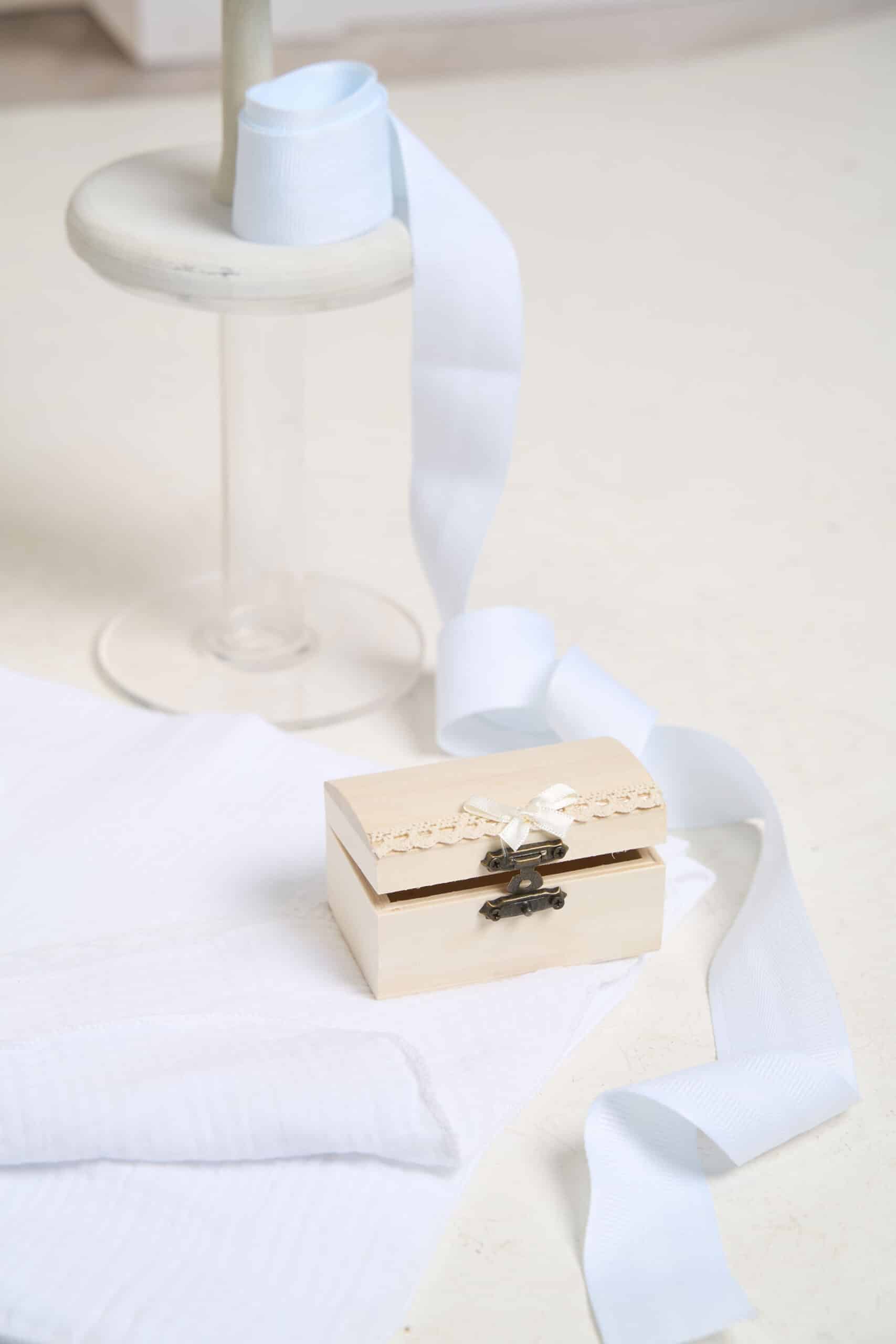 Set esențial de botez Serafim - Alb-ivoire 6 Set esențial de botez Serafim - Alb-ivoire - imagine 6