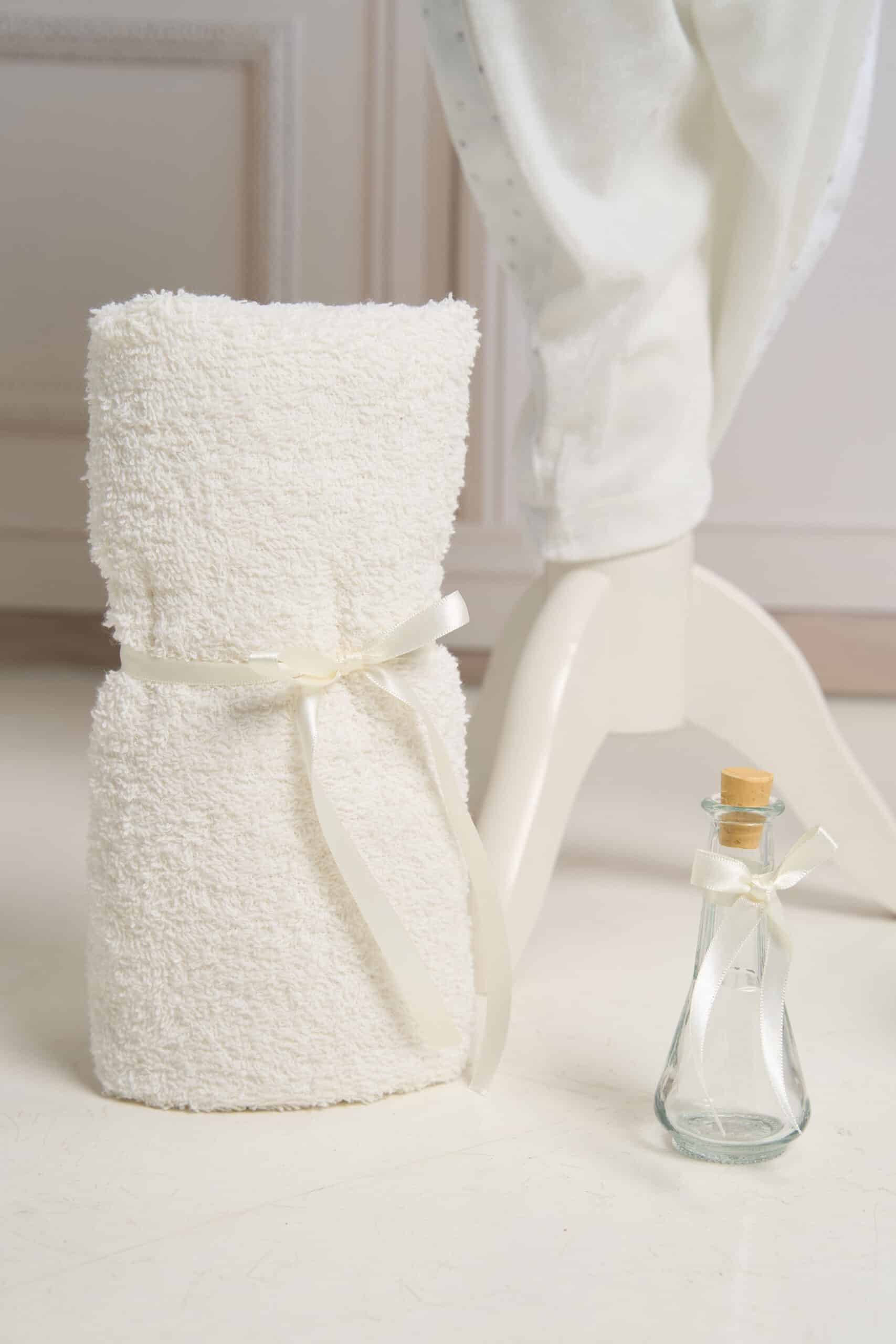 Set esențial de botez Serafim - Alb-ivoire 12 Set esențial de botez Serafim - Alb-ivoire - imagine 12