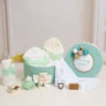 Pachet dedicat botezului bebelușului - achiziționezi cufărul și trusoul împreună și primești automat 15% reducere față de prețul cumpărării separate.