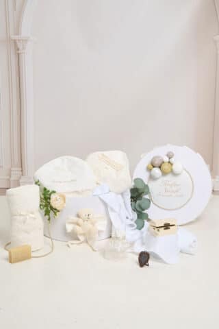 Pachet botez -15% REDUCERE - Cufăr - Ursuleț cu baloane - Ivoire + Trusou botez - ivoire