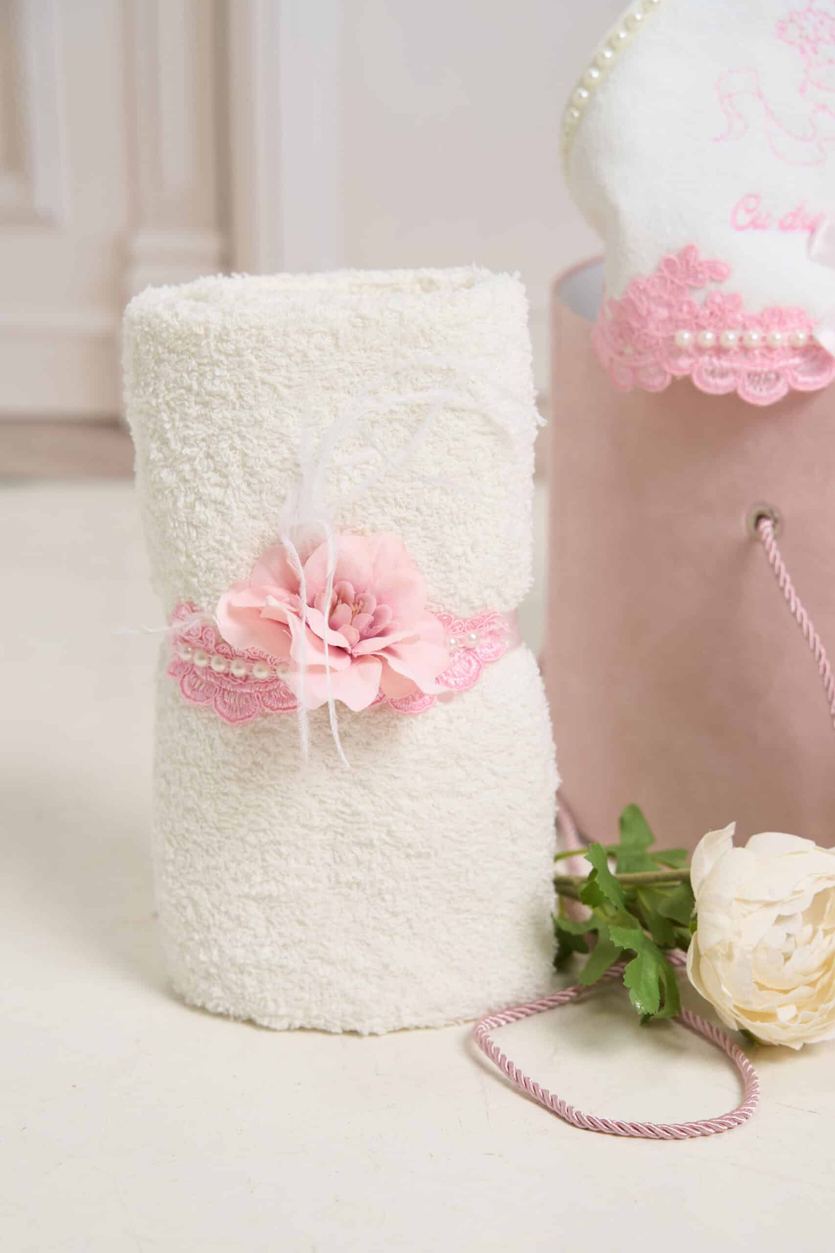 Pachet botez -15% REDUCERE - Cufăr - Ursuleț cu baloane - Roz + Trusou botez - roz 7 Pachet botez -15% REDUCERE - Cufăr - Ursuleț cu baloane - Roz + Trusou botez - roz - imagine 7