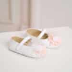 pantofi botez babywalker floare cu pene ivoire