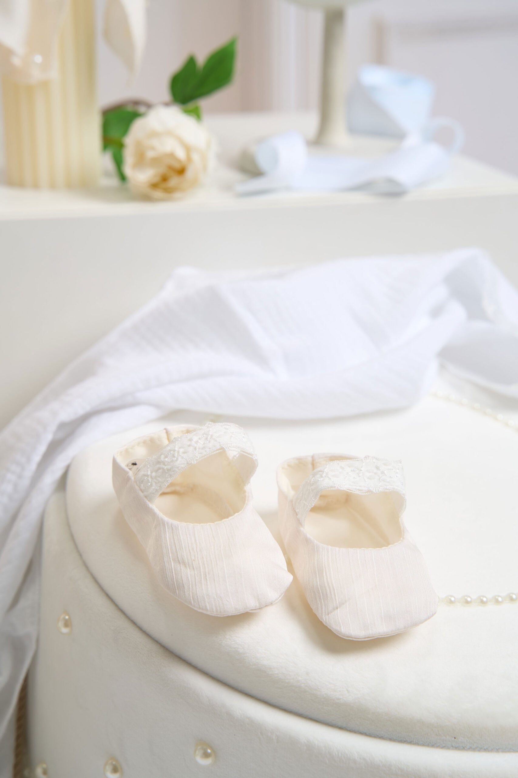 Set complet botez (trusou) - Borangic - alb-ivoire (mânecă scurtă) 11 Set complet botez (trusou) - Borangic - alb-ivoire (mânecă scurtă) - imagine 11