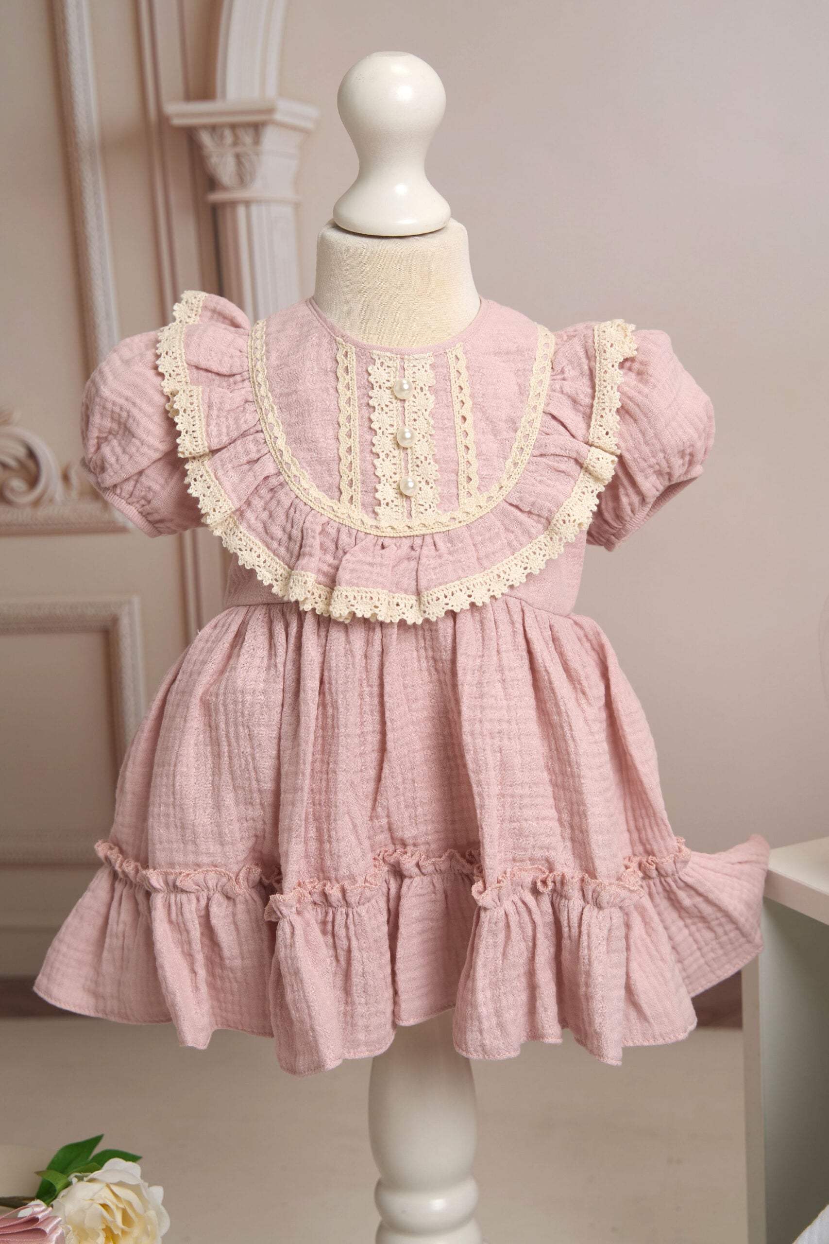 Set complet botez (trusou) - Ludmila - roz (mânecă scurtă) 22 Set complet botez (trusou) - Ludmila - roz (mânecă scurtă) - imagine 22