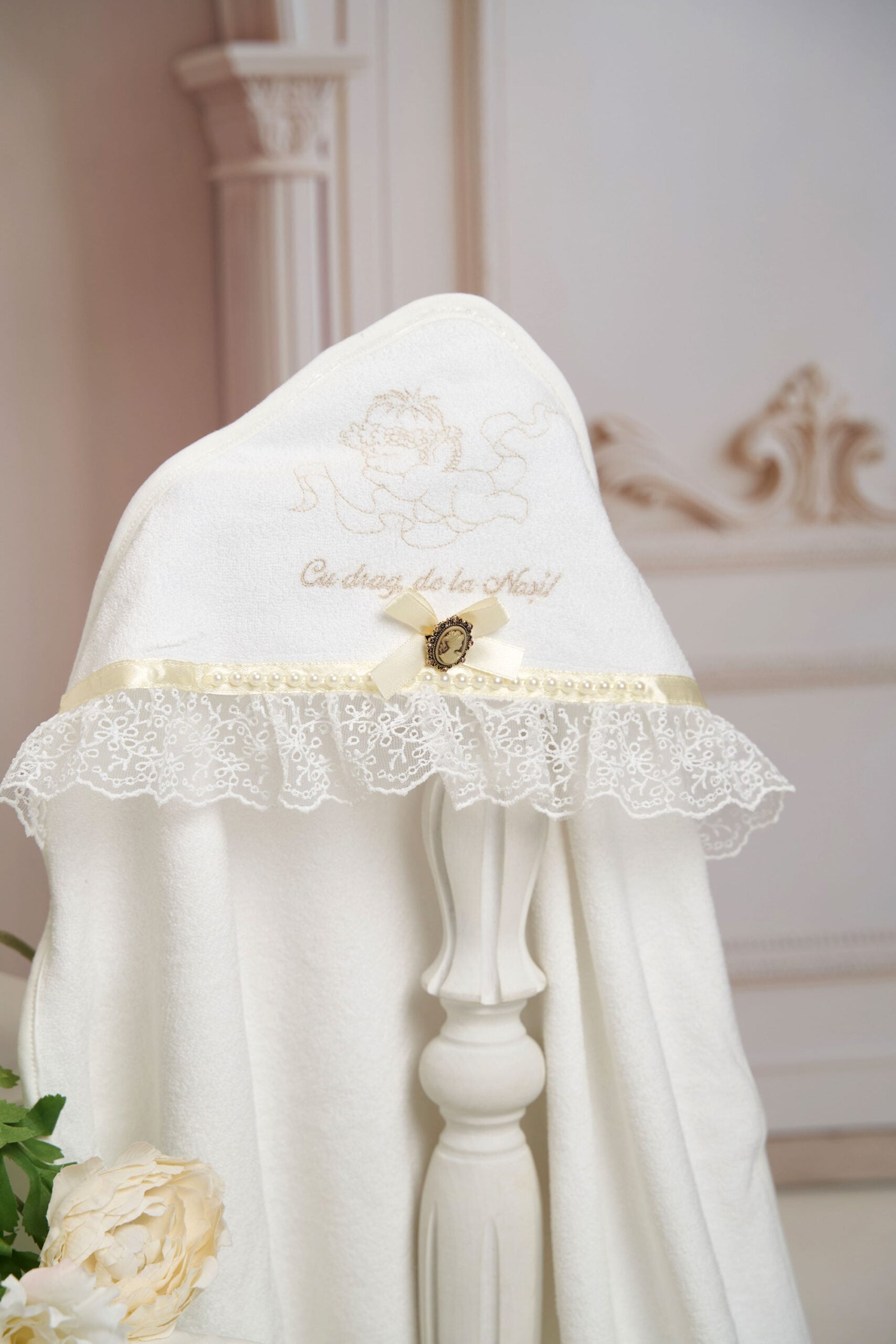 Set complet botez (trusou) - Claire - alb (mânecă scurtă) 8 Set complet botez (trusou) - Claire - alb (mânecă scurtă) - imagine 8