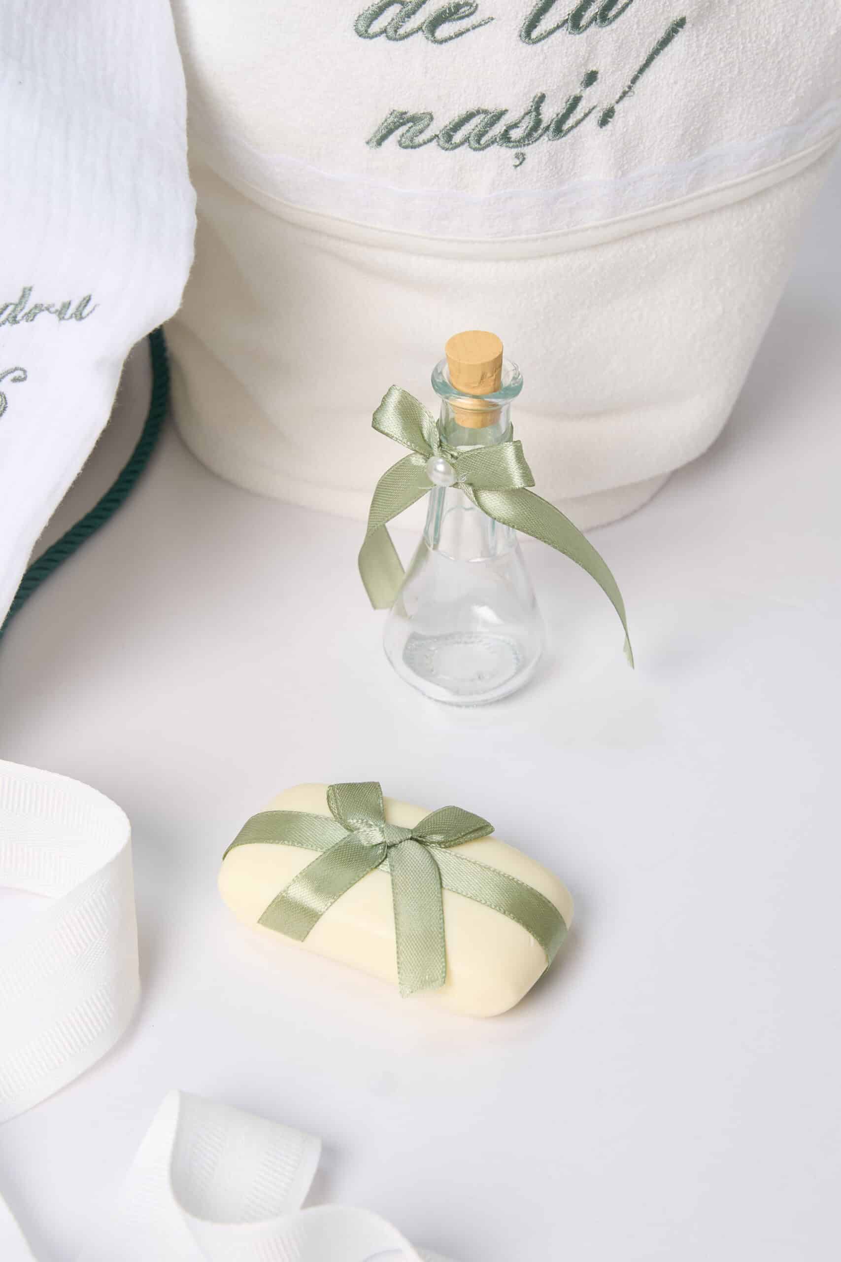 Pachet botez -20% REDUCERE – Cufăr Safari buretat + Trusou PureBebe 6 Pachet botez -20% REDUCERE – Cufăr Safari buretat + Trusou PureBebe - imagine 6