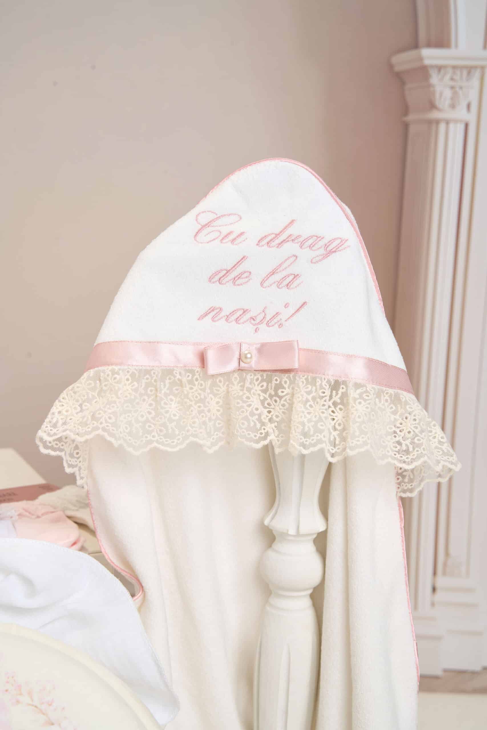 Set complet botez (trusou) - Cora - roz-vintage (mânecă scurtă) 8 Set complet botez (trusou) - Cora - roz-vintage (mânecă scurtă) - imagine 8