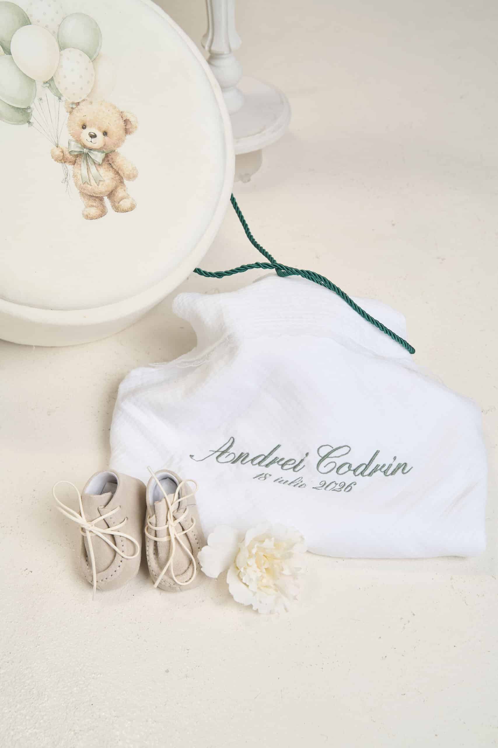 Set complet botez (trusou) - Dan - ivoire 9 Set complet botez (trusou) - Dan - ivoire - imagine 9
