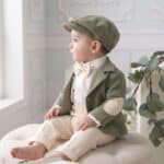 Costum de botez Romeo - mentă cremoasă