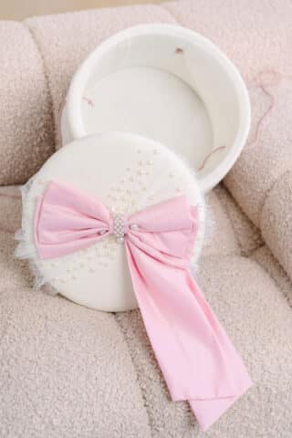 Cufăr botez Olivia buretat din catifea pufoasă - roz-Barbie