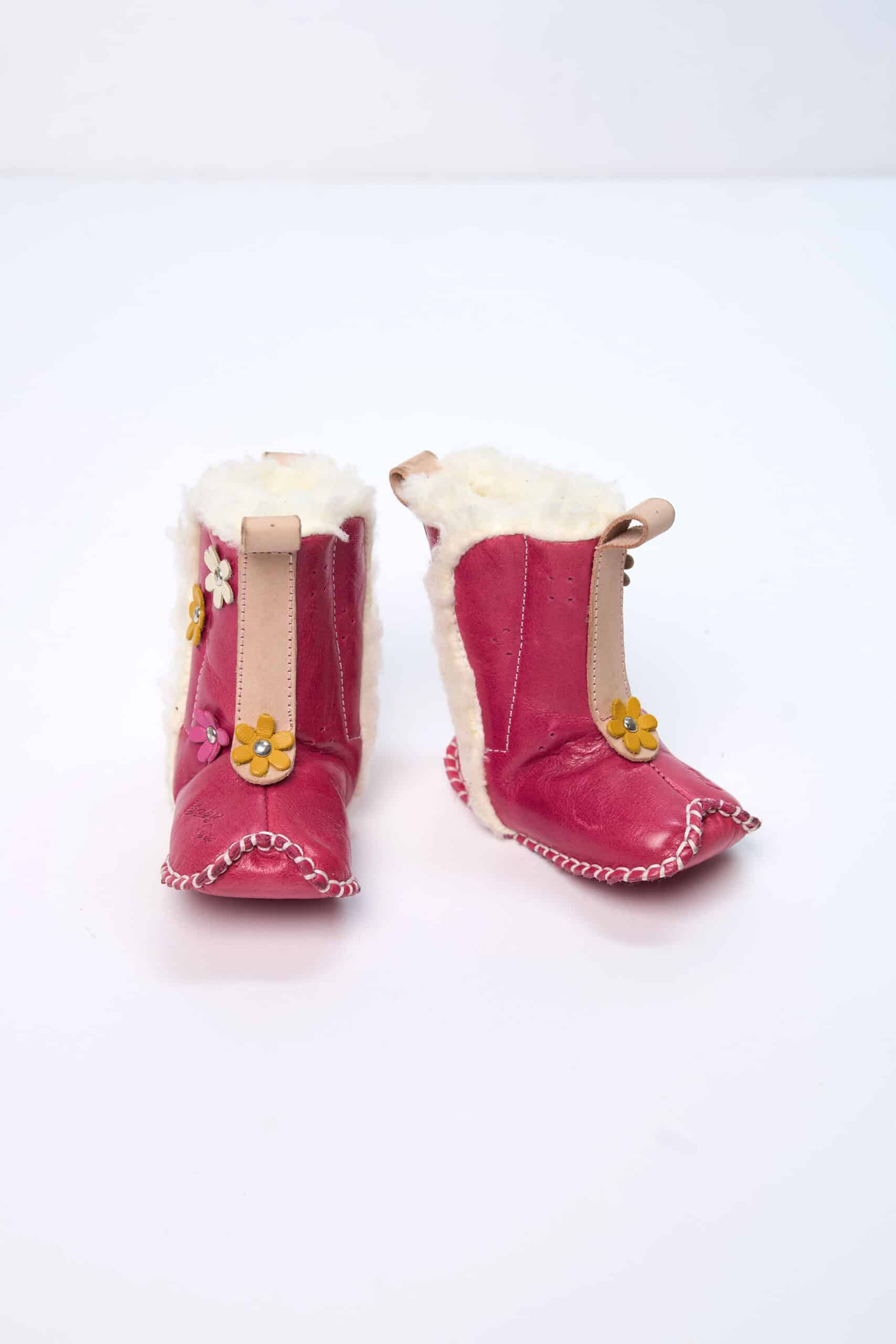 Ghetuțe Apaș - Fucsia și Floricele Multicolor 2 Ghetuțe Apaș - Fucsia și Floricele Multicolor - imagine 2