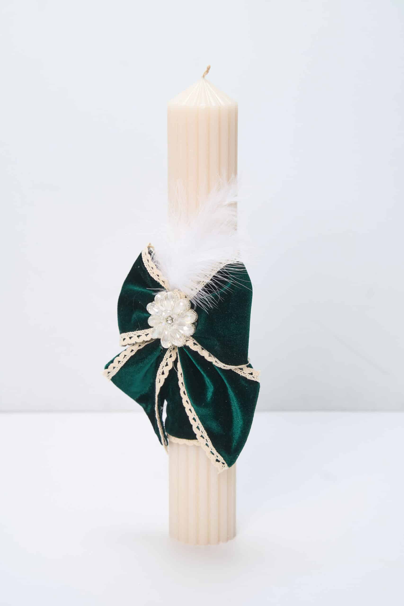 Lumânare botez A38 - Fundă Catifea Couture - Verde 1 Lumânare botez A38 - Fundă Catifea Couture - Verde