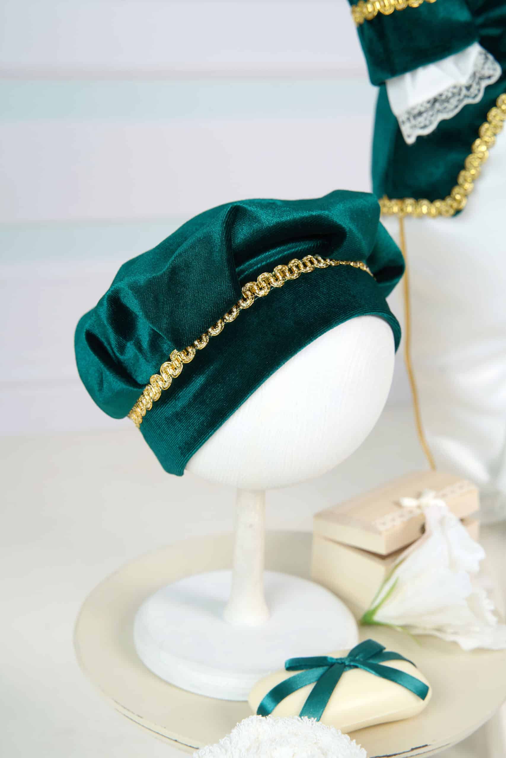Set complet botez cufar buretat (trusou) - Nikolai - verde 12 Set complet botez cufar buretat (trusou) - Nikolai - verde - imagine 12